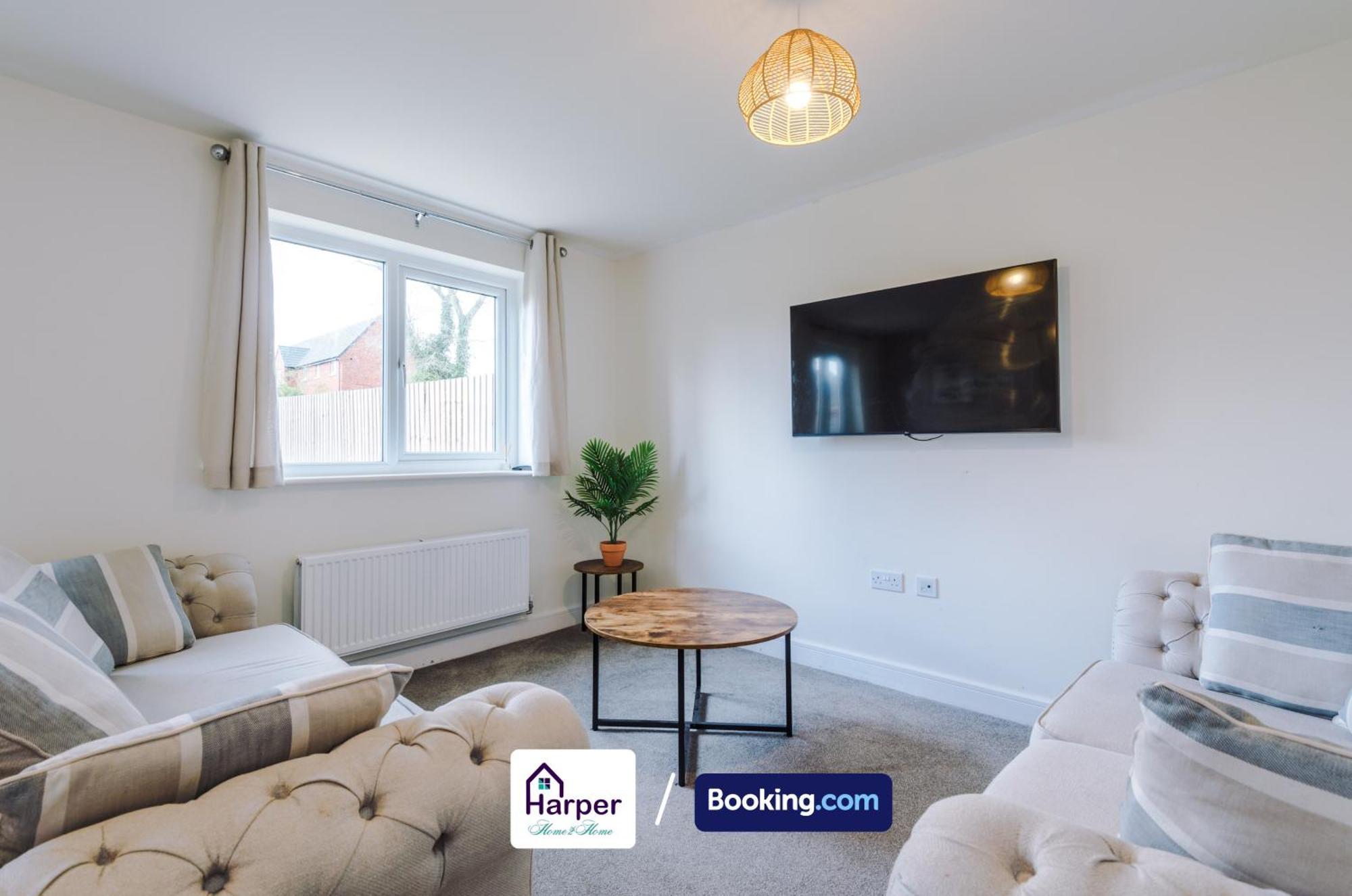 Prime Location 3 Storey By Harperletting Short Lets & Serviced Accommodation Chester With Driveway Long Or Short Stays Hough Green Zewnętrze zdjęcie